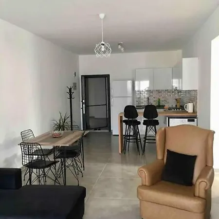 Artist's 2+1 Yeni Iskele Apartment *
